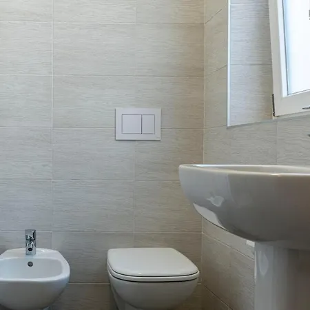 Leader 1 - Monzino - Hockey Msg Arena - Linate - Apartman Milánó